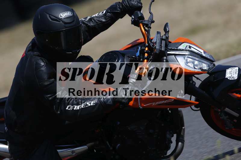 Archiv-2023/28 05.06.2023 Moto Club Anneau du Rhin/blanc-novice/7